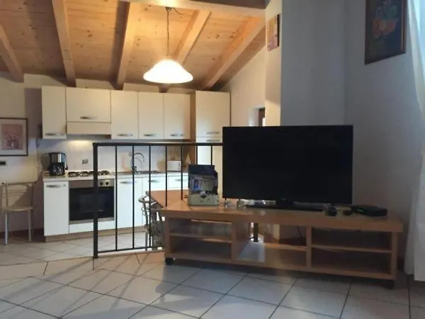 Wohnung Nr, 3 Im Casa Margherita, Mit Terrasse, Garten Und Seeblick Sommavilla Olaszország